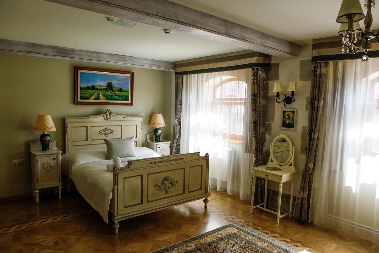 Hunor Hotel Es Etterem Vásárosnamény Exterior foto